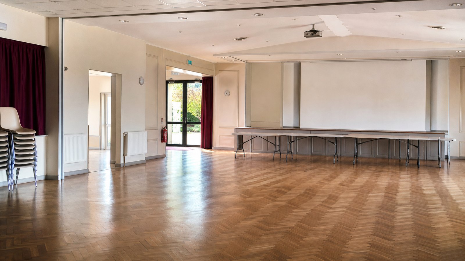 État des lieux d'une salle des fêtes après un événement